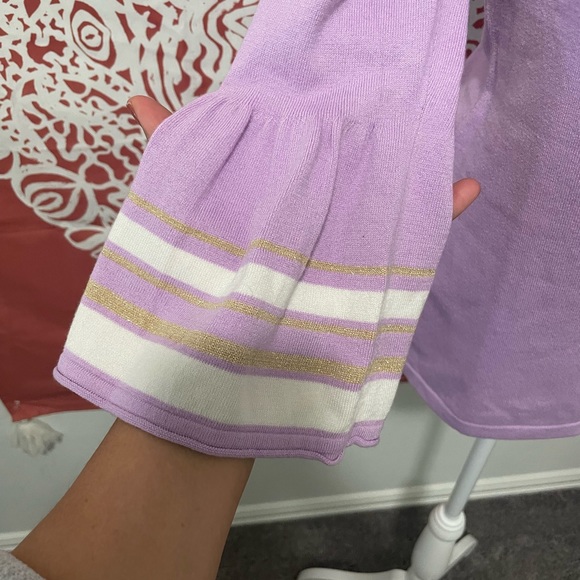 Lilly Pulitzer lilac bell sleeve sweater with gold and white detail size small - Picture 9 of 9
